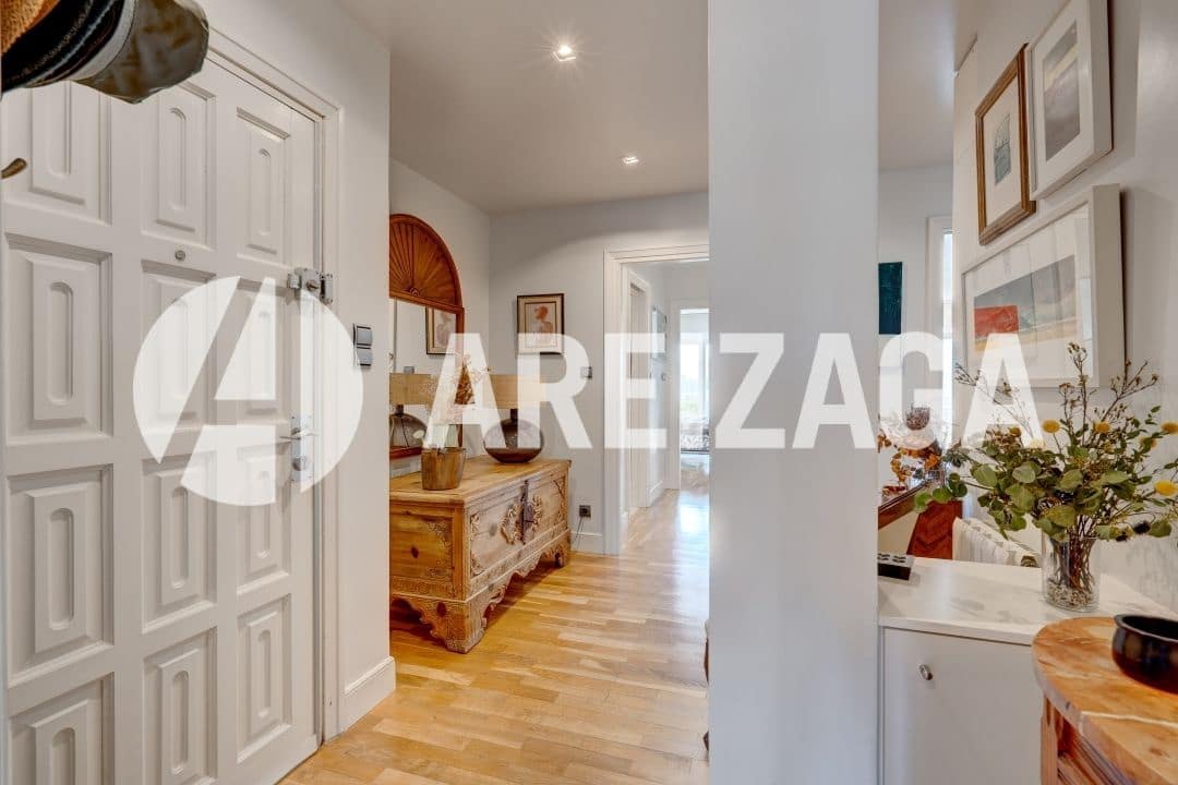 3 makuuhuone Asunto myytävänä paikassa Donostia-San Sebastian mukana uima-altaan - 990 000 € (Ref: 9491459)