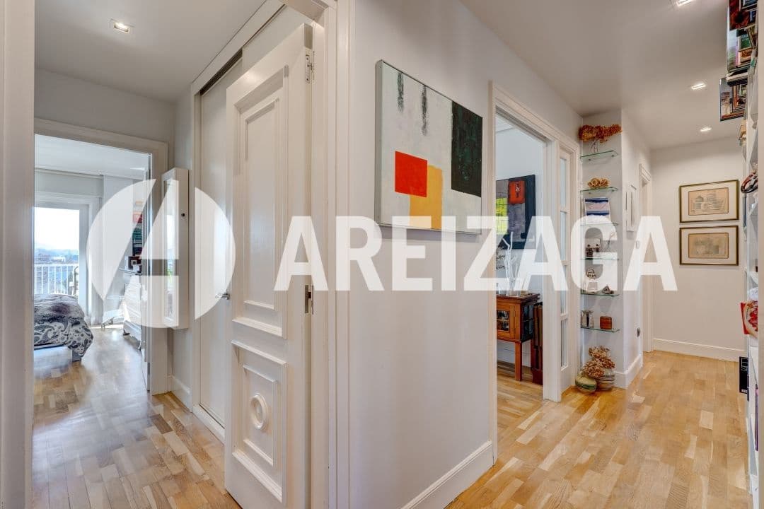 3 makuuhuone Asunto myytävänä paikassa Donostia-San Sebastian mukana uima-altaan - 990 000 € (Ref: 9491459)