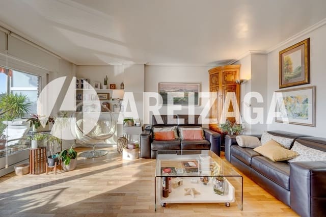 3 makuuhuone Asunto myytävänä paikassa Donostia-San Sebastián mukana uima-altaan - 990 000 € (Ref: 9491459)