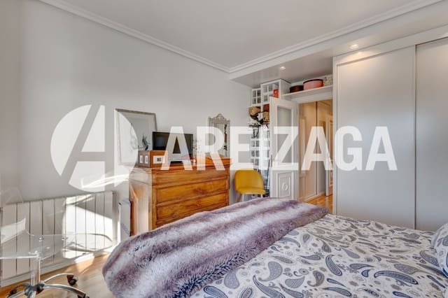 3 makuuhuone Asunto myytävänä paikassa Donostia-San Sebastián mukana uima-altaan - 990 000 € (Ref: 9491459)