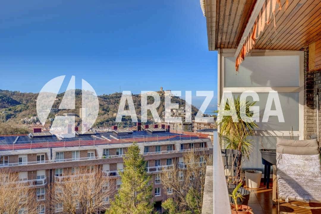 3 makuuhuone Asunto myytävänä paikassa Donostia-San Sebastian mukana uima-altaan - 990 000 € (Ref: 9491459)