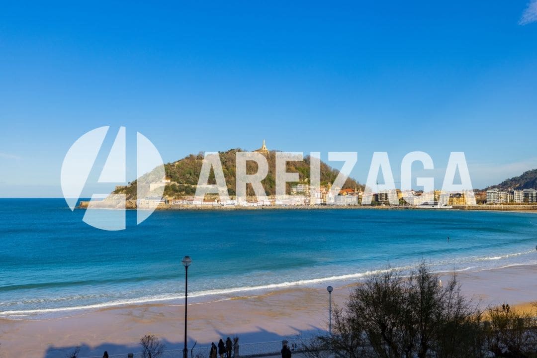 4 bedroom Flat for sale in Donostia-San Sebastian - € 2,600,000 (Ref: 9500950)