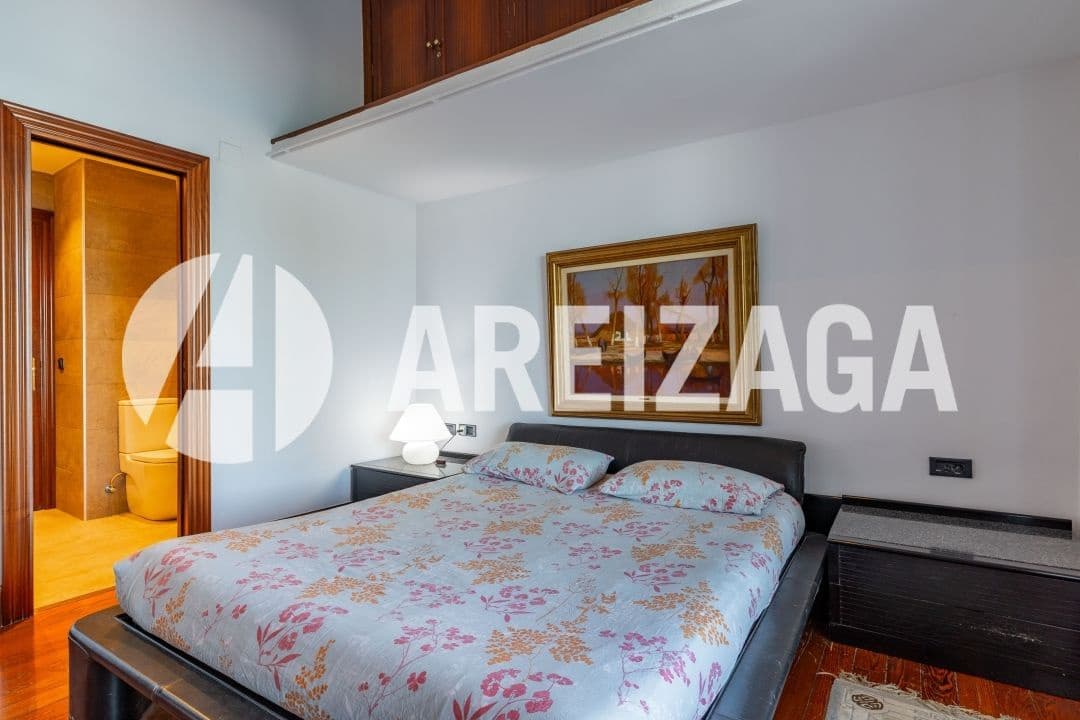 4 bedroom Flat for sale in Donostia-San Sebastian - € 2,600,000 (Ref: 9500950)