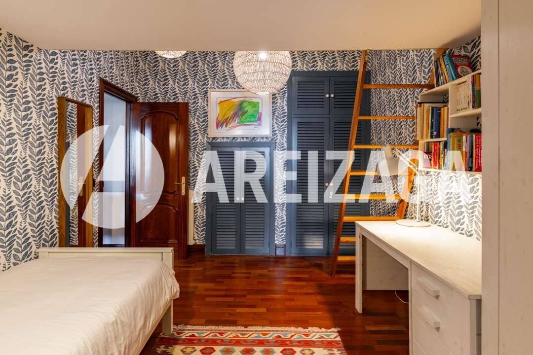 4 bedroom Flat for sale in Donostia-San Sebastian - € 2,600,000 (Ref: 9500950)