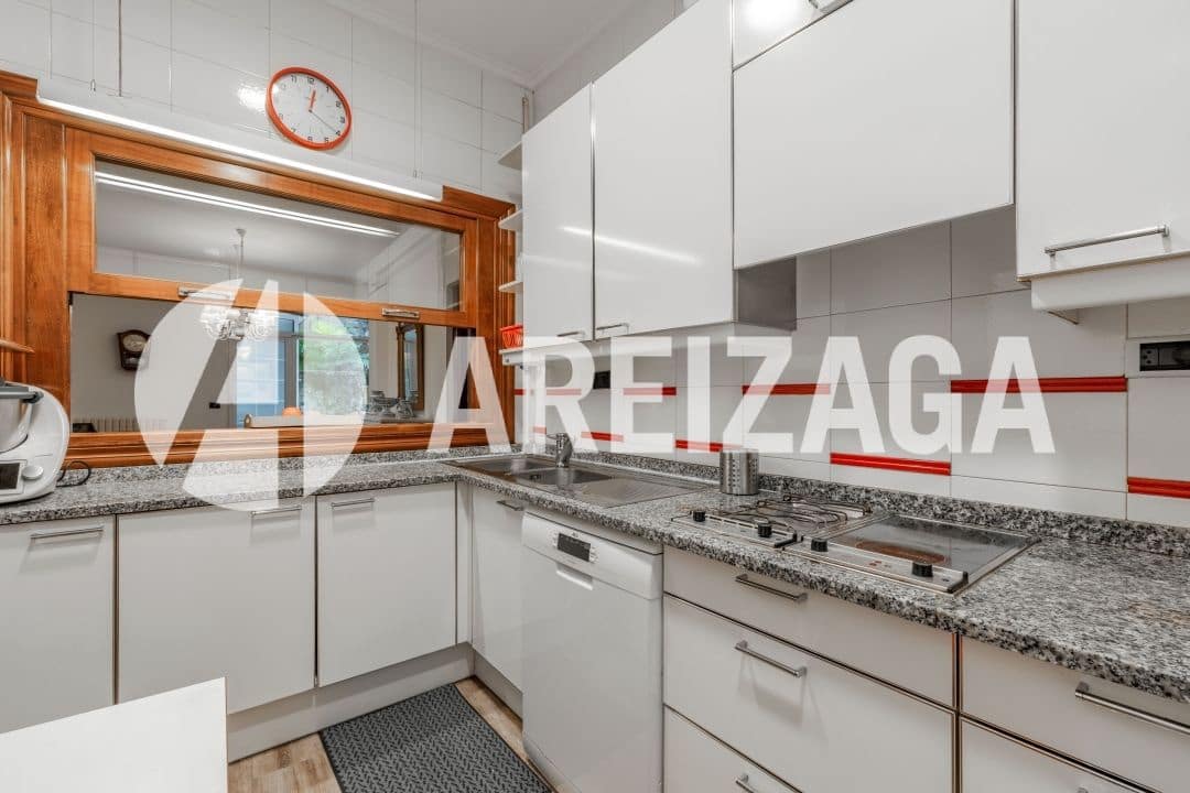 4 bedroom Flat for sale in Donostia-San Sebastian - € 2,600,000 (Ref: 9500950)