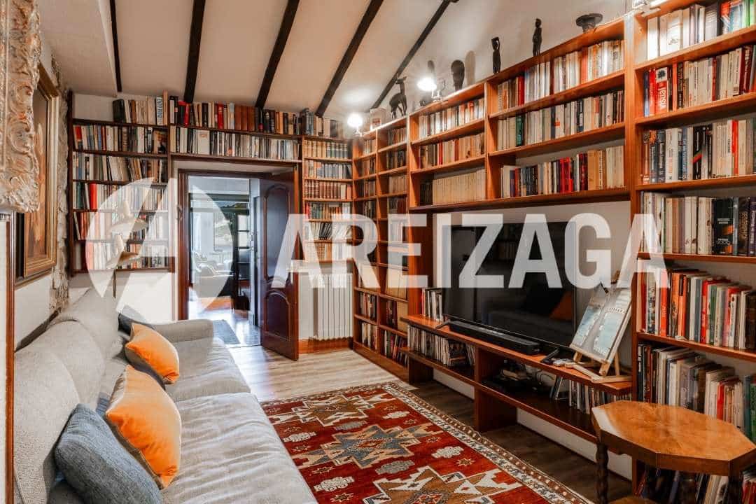 4 bedroom Flat for sale in Donostia-San Sebastian - € 2,600,000 (Ref: 9500950)