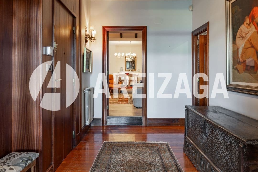 4 bedroom Flat for sale in Donostia-San Sebastian - € 2,600,000 (Ref: 9500950)