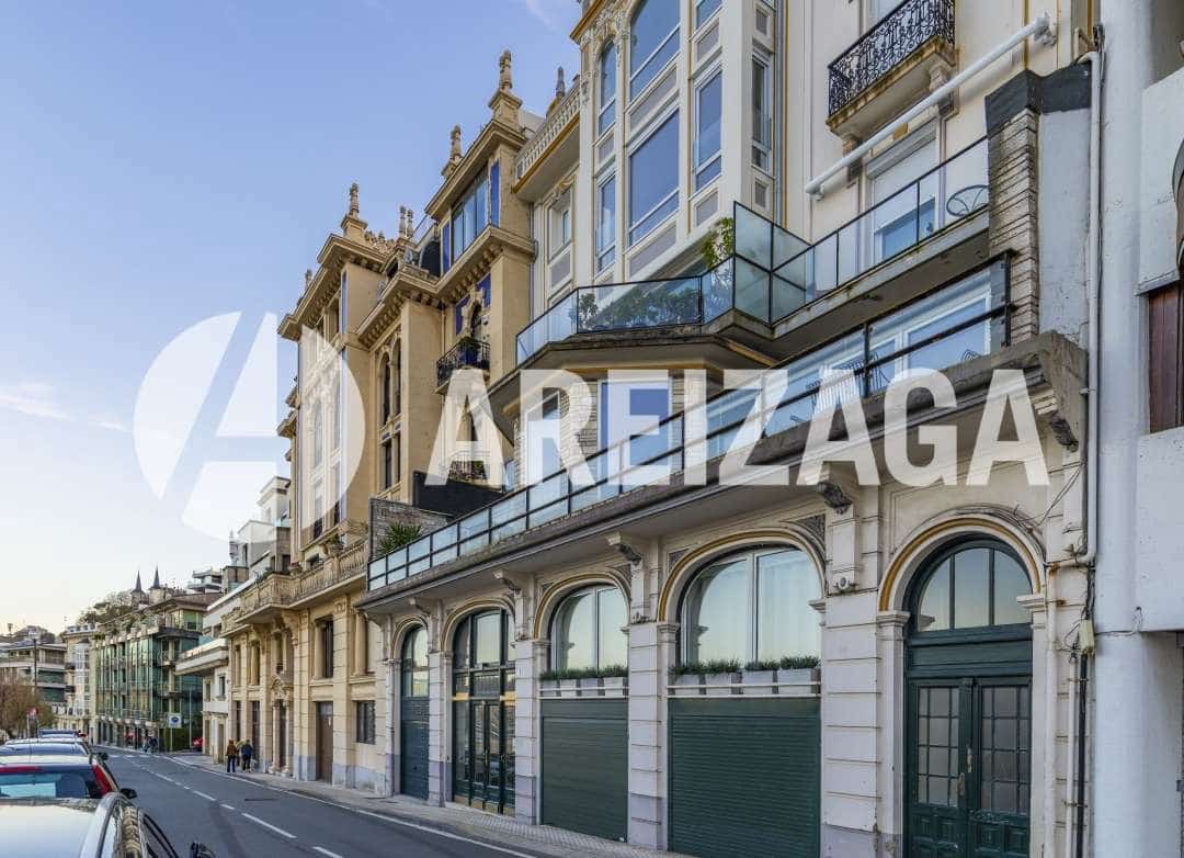 4 bedroom Flat for sale in Donostia-San Sebastian - € 2,600,000 (Ref: 9500950)