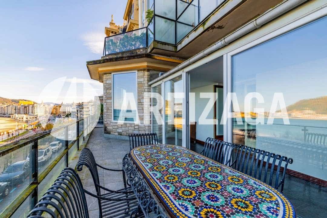 4 slaapkamer Flat te koop in Donostia-San Sebastian - € 2.600.000 (Ref: 9500950)