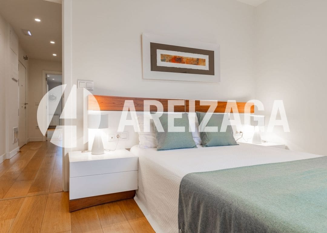 1 bedroom Flat for sale in Donostia-San Sebastian - € 625,000 (Ref: 9517900)