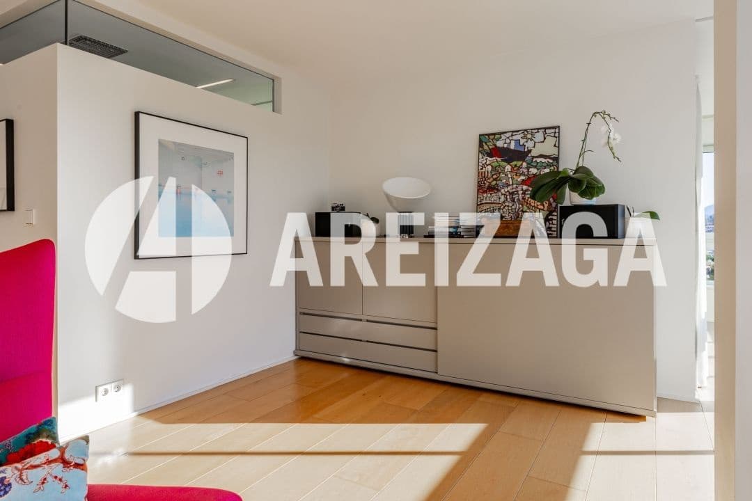 1 bedroom Flat for sale in Donostia-San Sebastian - € 599,900 (Ref: 9539623)