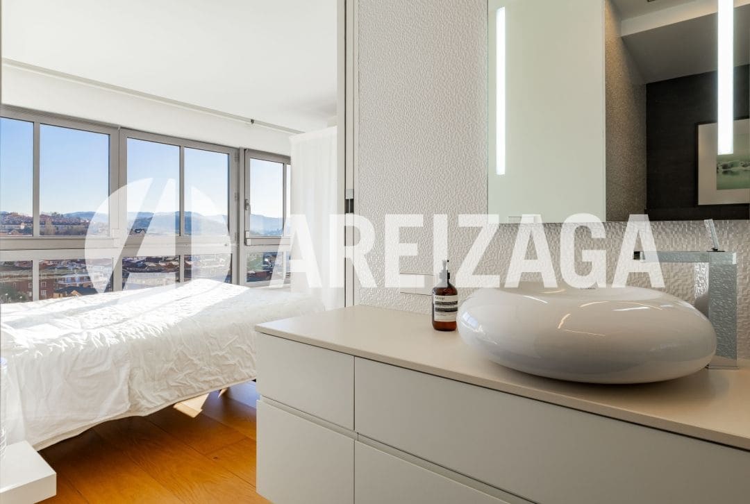 1 bedroom Flat for sale in Donostia-San Sebastian - € 599,900 (Ref: 9539623)