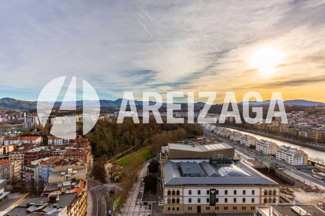 1 bedroom Flat for sale in Donostia-San Sebastian - € 599,900 (Ref: 9539623)