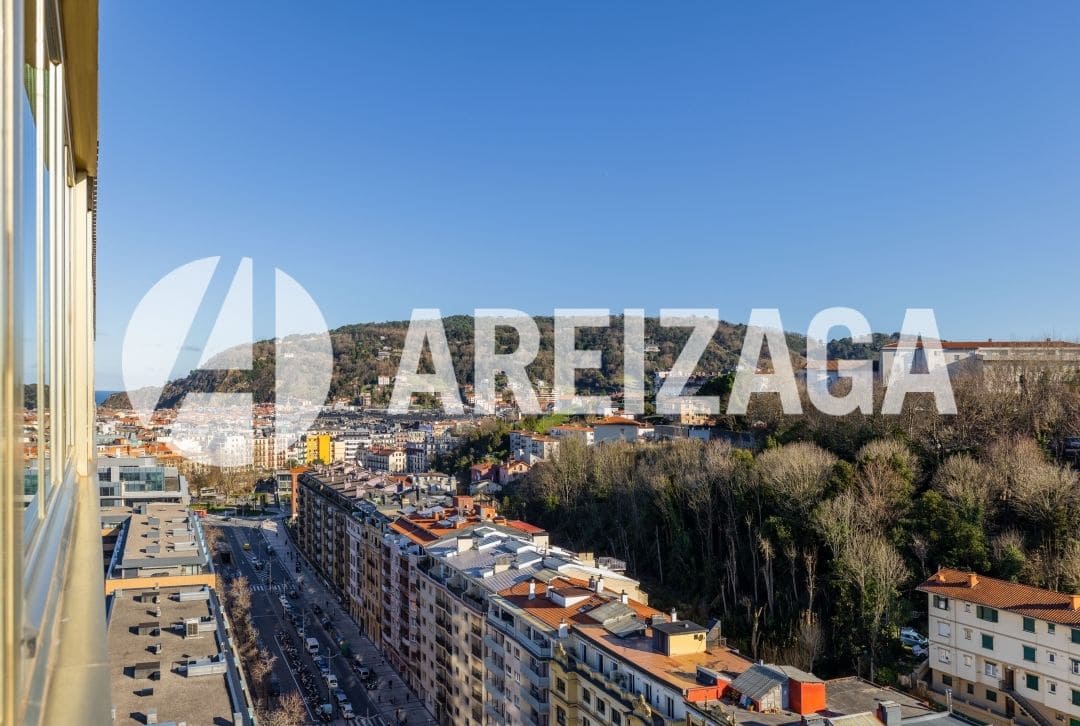 1 bedroom Flat for sale in Donostia-San Sebastian - € 599,900 (Ref: 9539623)