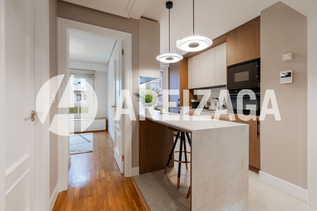 2 bedroom Flat for sale in Donostia-San Sebastian with pool - € 695,000 (Ref: 9539624)