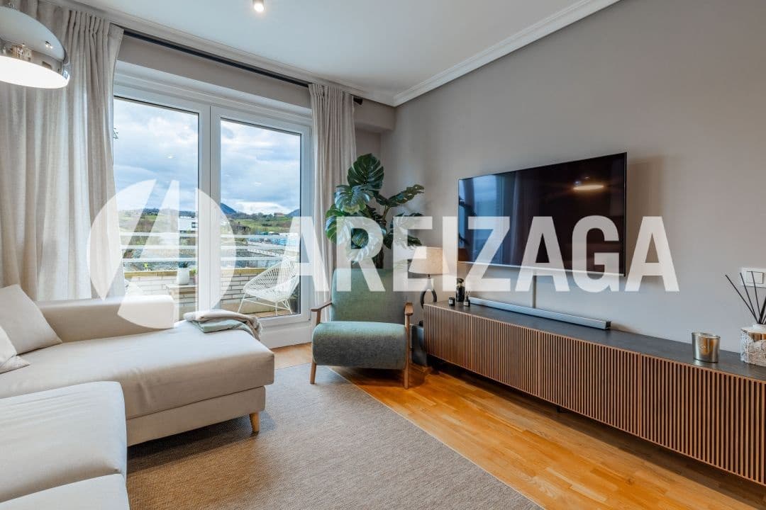 2 bedroom Flat for sale in Donostia-San Sebastian with pool - € 695,000 (Ref: 9539624)