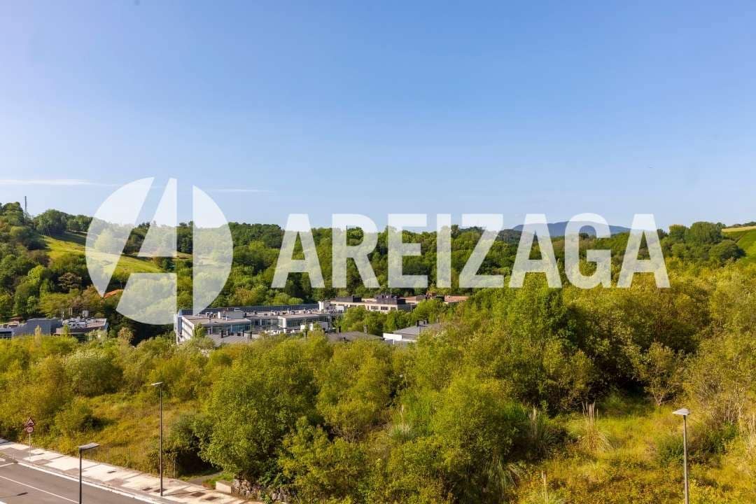 2 bedroom Flat for sale in Donostia-San Sebastian with pool - € 695,000 (Ref: 9539624)