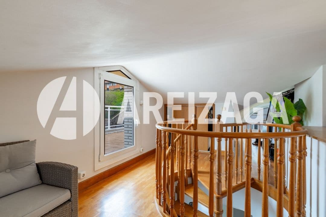 2 bedroom Flat for sale in Donostia-San Sebastian with pool - € 695,000 (Ref: 9539624)