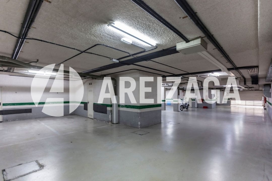 2 bedroom Flat for sale in Donostia-San Sebastian with pool - € 695,000 (Ref: 9539624)