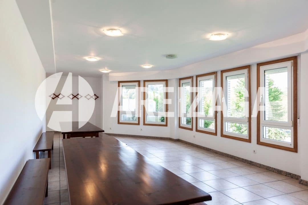 2 bedroom Flat for sale in Donostia-San Sebastian with pool - € 695,000 (Ref: 9539624)