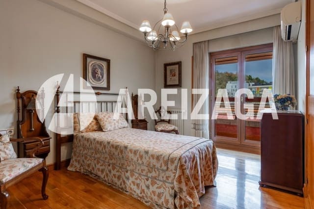 4 slaapkamer Flat te koop in Donostia-San Sebastián - € 795.000 (Ref: 9573670)