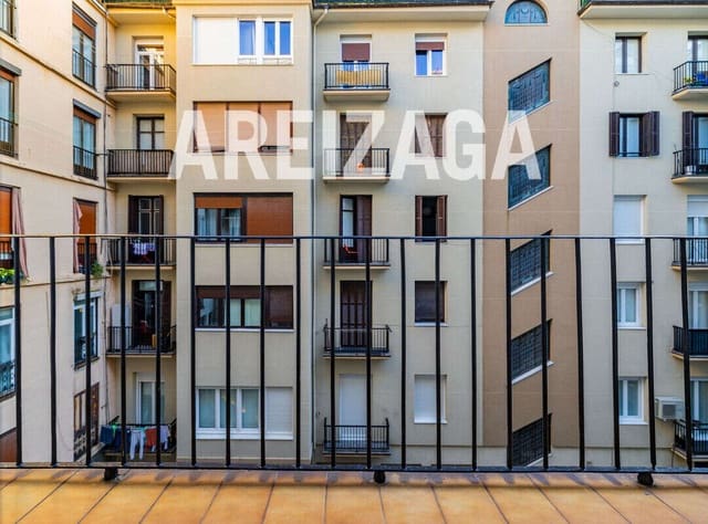 3 quarto Apartamento para venda em Donostia-San Sebastián - 850 000 € (Ref: 9578974)