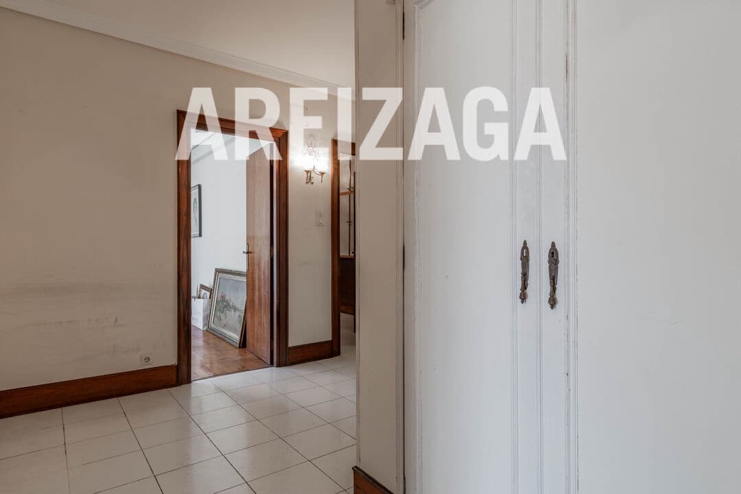 3 bedroom Flat for sale in Donostia-San Sebastian - € 1,500,000 (Ref: 9588482)
