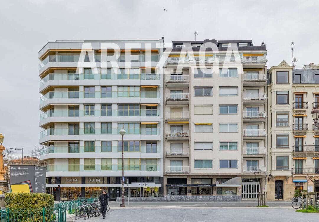 3 bedroom Flat for sale in Donostia-San Sebastian - € 1,500,000 (Ref: 9588482)