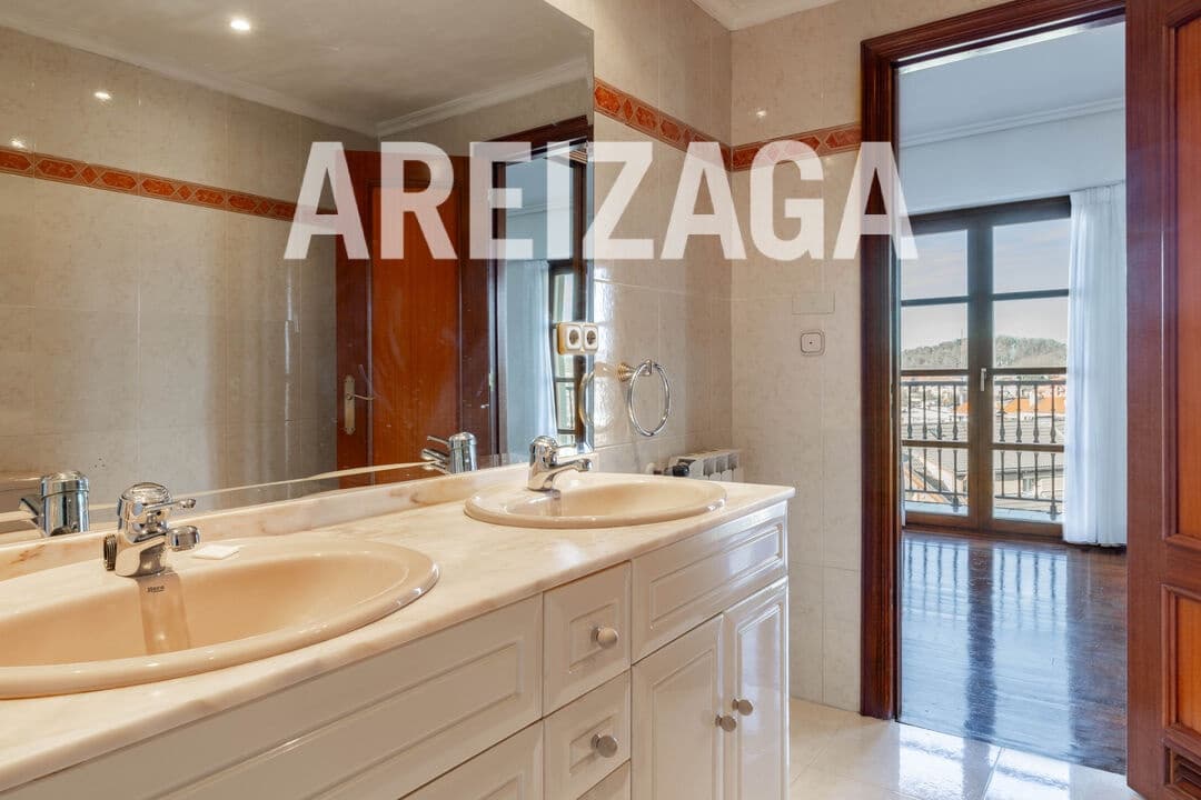 5 soveværelse Byhus til salg i Donostia-San Sebastian - € 950.000 (Ref: 9614218)
