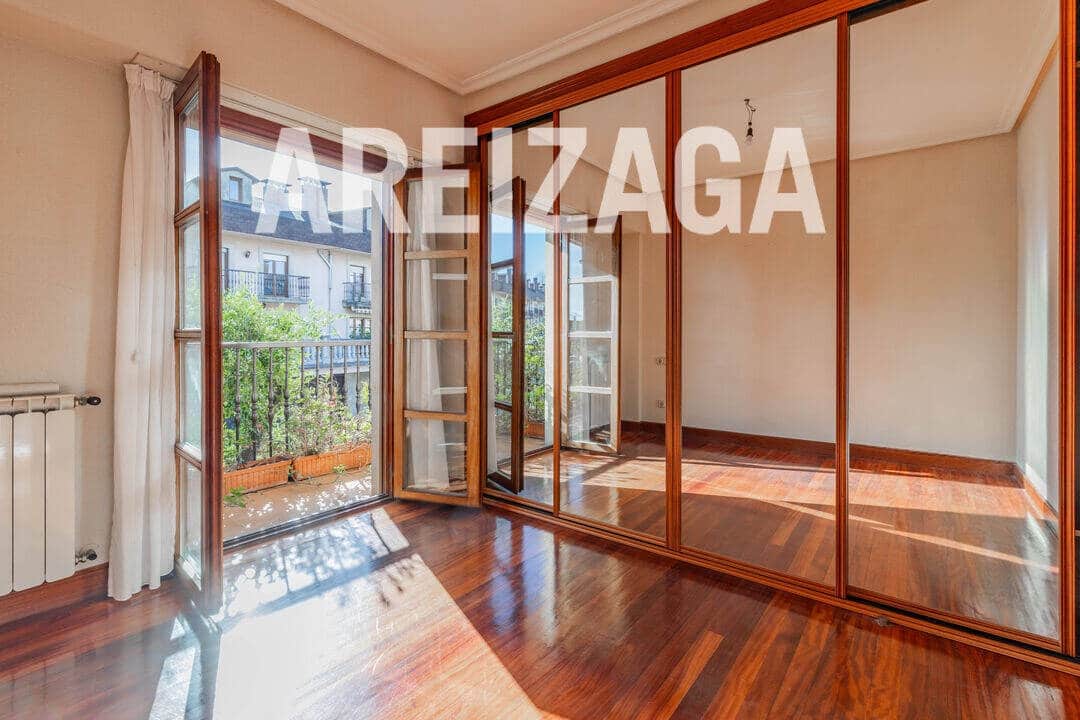 5 soveværelse Byhus til salg i Donostia-San Sebastian - € 950.000 (Ref: 9614218)