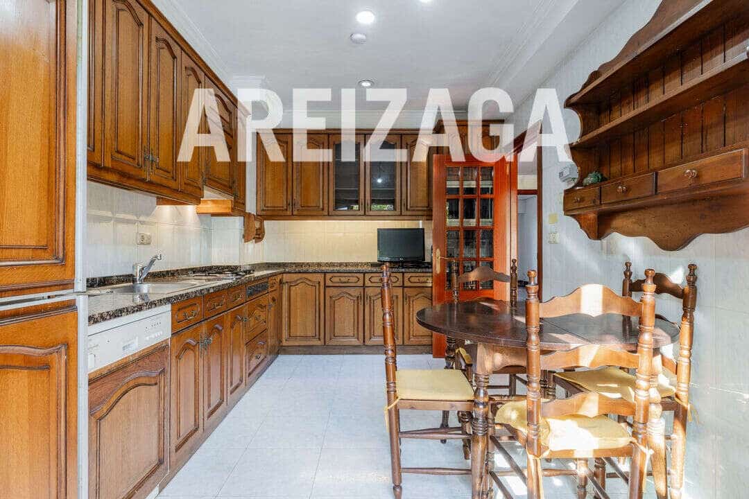 5 soveværelse Byhus til salg i Donostia-San Sebastian - € 950.000 (Ref: 9614218)