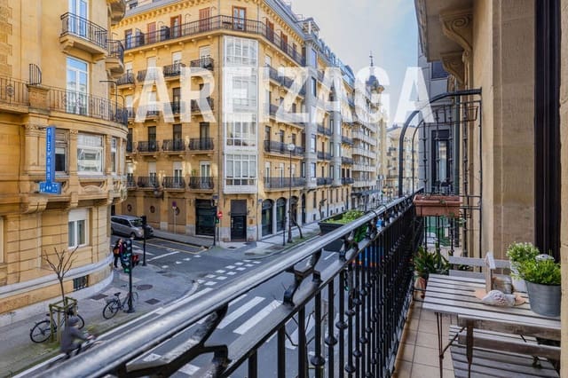 1 soverom Leilighet til salgs i Donostia-San Sebastián - € 595 000 (Ref: 9614219)