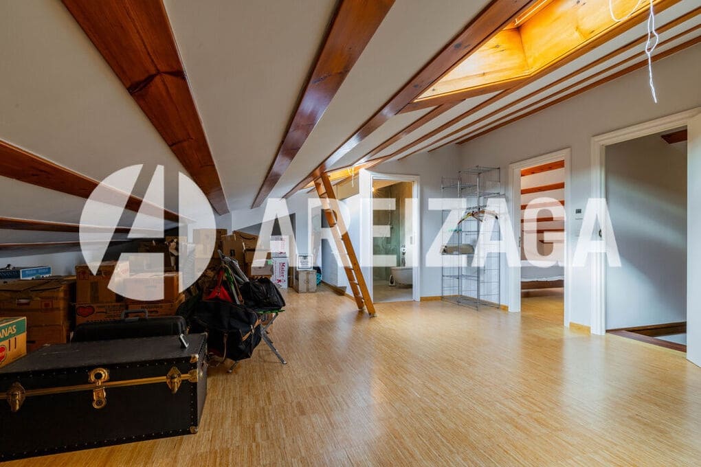 6 bedroom Flat for sale in Donostia-San Sebastian - € 1,580,000 (Ref: 9624071)