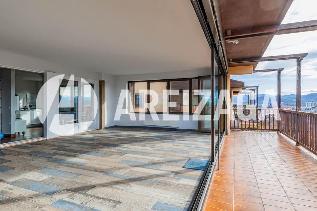 6 bedroom Flat for sale in Donostia-San Sebastian - € 1,580,000 (Ref: 9624071)