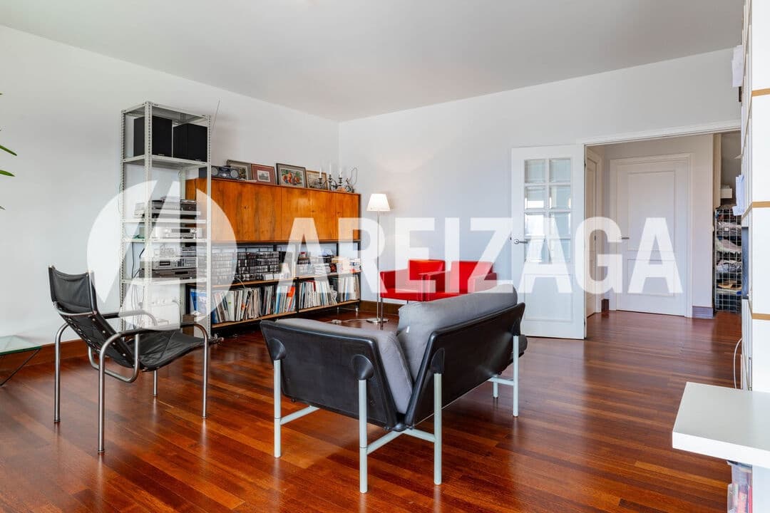 6 bedroom Flat for sale in Donostia-San Sebastian - € 1,580,000 (Ref: 9624071)