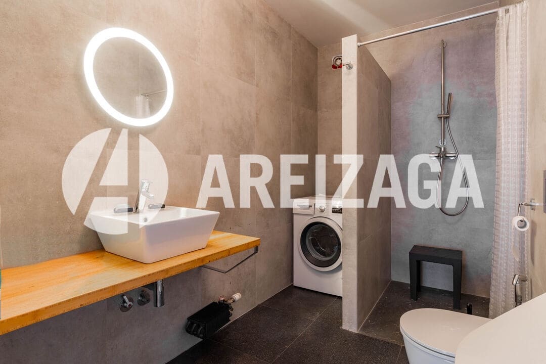 6 bedroom Flat for sale in Donostia-San Sebastian - € 1,580,000 (Ref: 9624071)