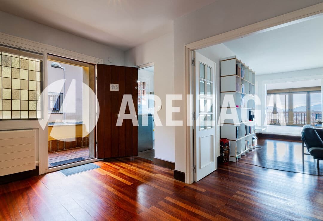 6 bedroom Flat for sale in Donostia-San Sebastian - € 1,580,000 (Ref: 9624071)