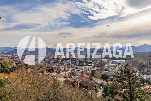 6 bedroom Flat for sale in Donostia-San Sebastián - € 1,580,000 (Ref: 9624071)