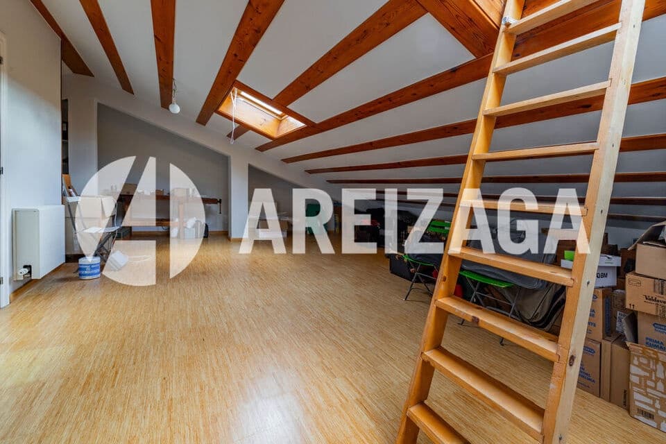 6 bedroom Flat for sale in Donostia-San Sebastian - € 1,580,000 (Ref: 9624071)