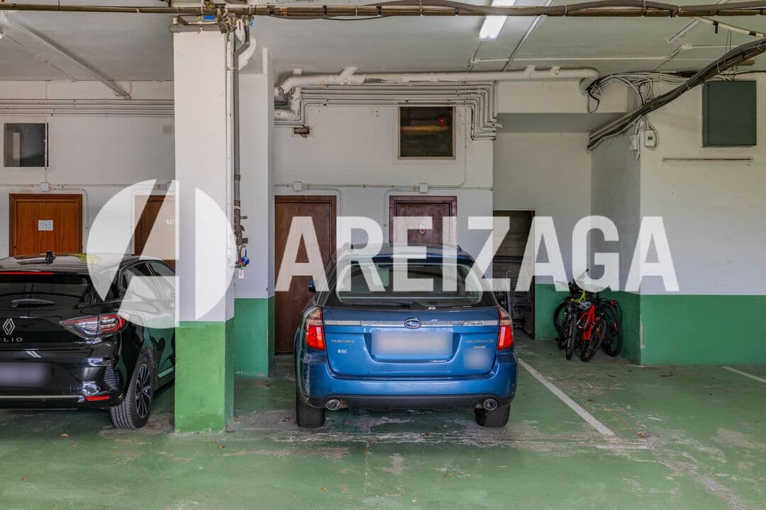 6 bedroom Flat for sale in Donostia-San Sebastian - € 1,580,000 (Ref: 9624071)