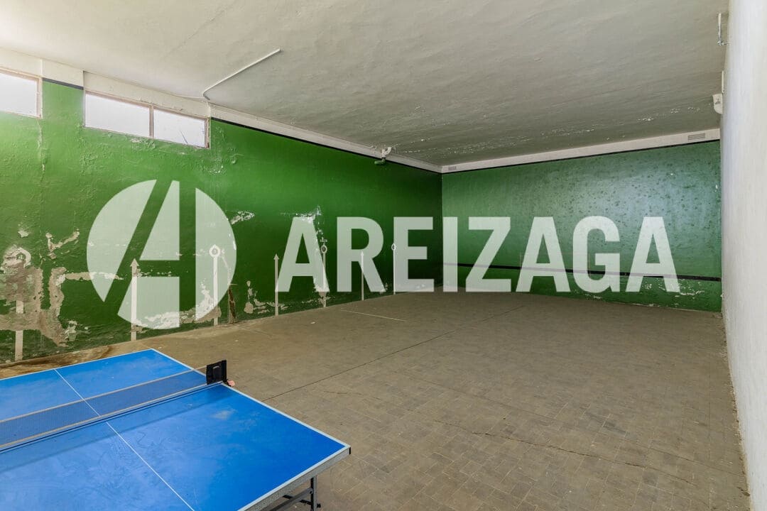 6 bedroom Flat for sale in Donostia-San Sebastian - € 1,580,000 (Ref: 9624071)