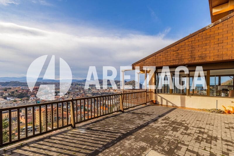 6 bedroom Flat for sale in Donostia-San Sebastian - € 1,580,000 (Ref: 9624071)