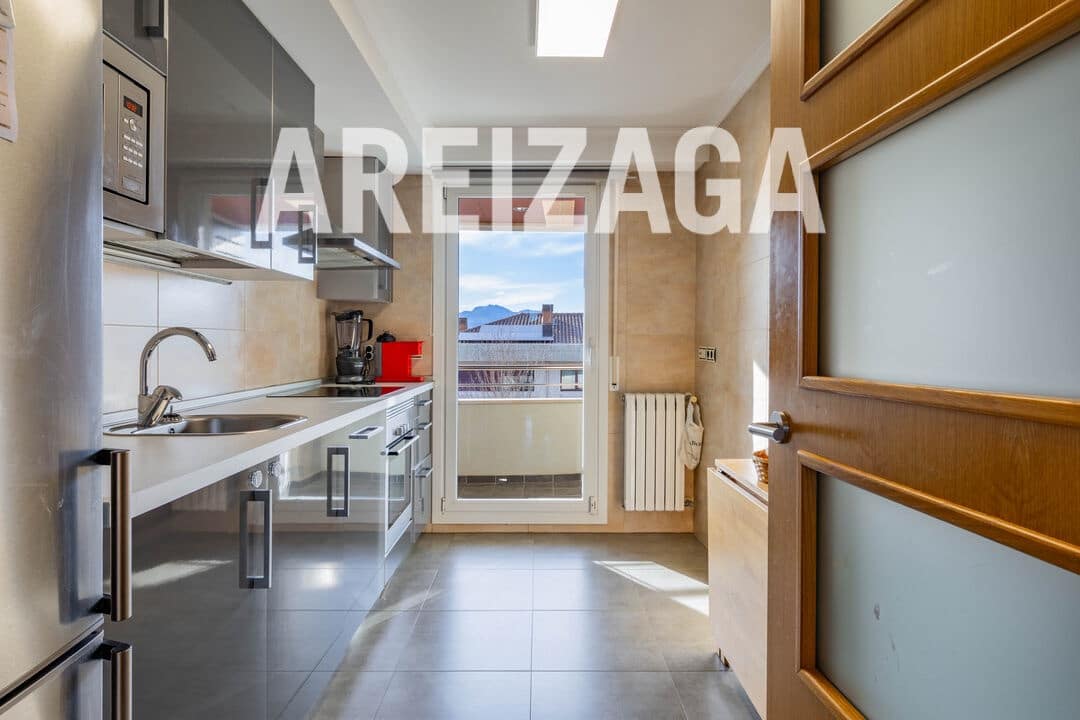 3 bedroom Flat for sale in Donostia-San Sebastian - € 830,000 (Ref: 9624073)