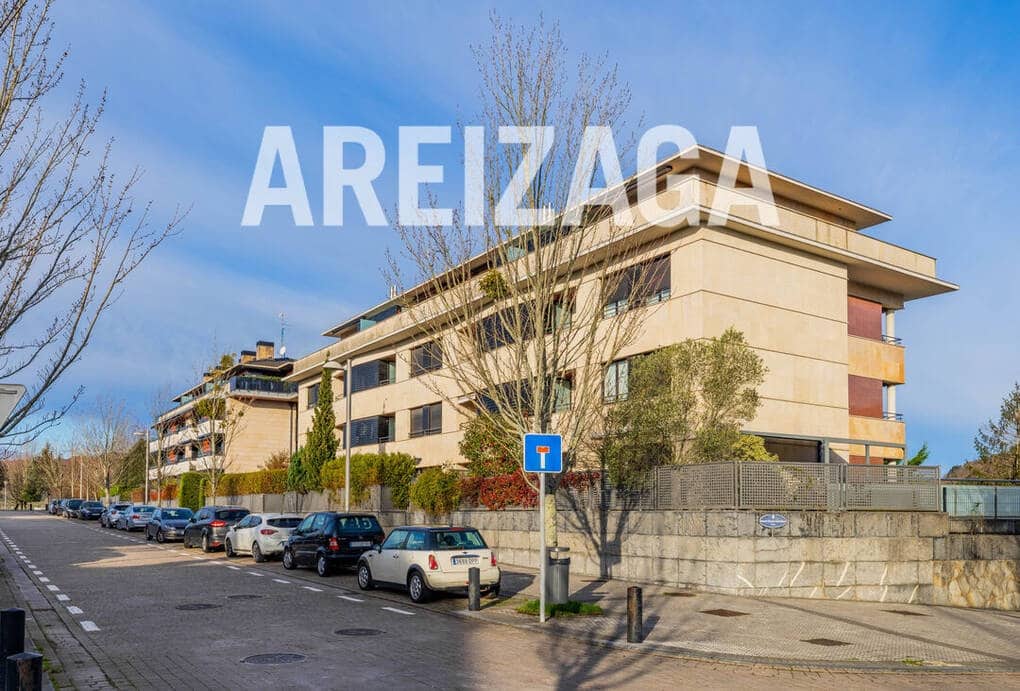 3 bedroom Flat for sale in Donostia-San Sebastian - € 830,000 (Ref: 9624073)