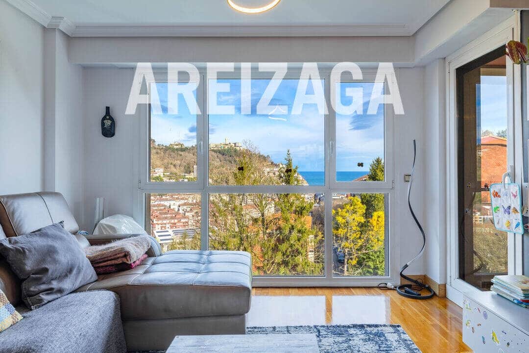 3 bedroom Flat for sale in Donostia-San Sebastian - € 830,000 (Ref: 9624073)