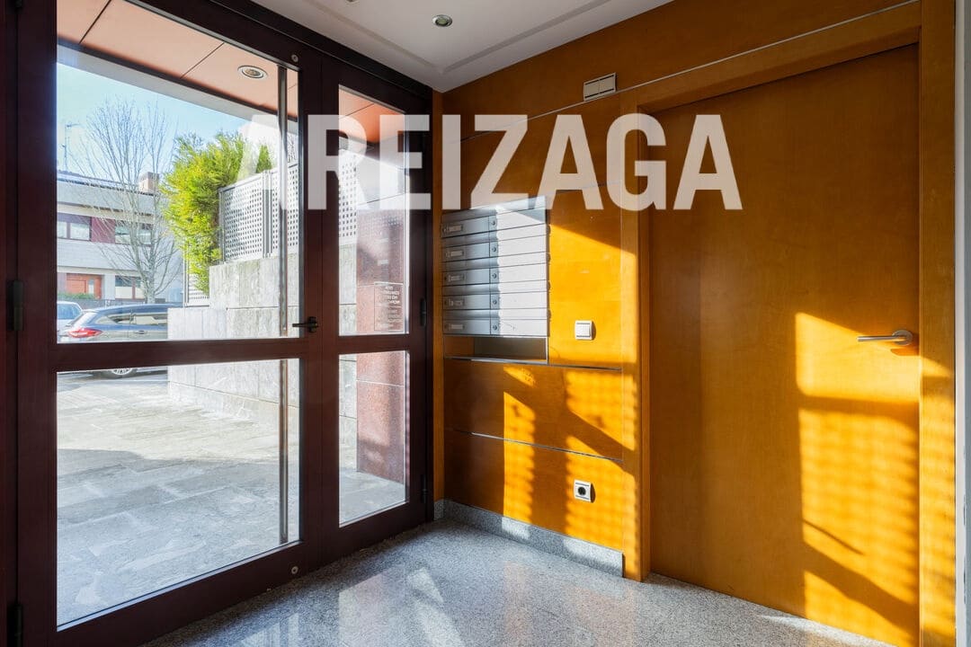 3 bedroom Flat for sale in Donostia-San Sebastian - € 830,000 (Ref: 9624073)