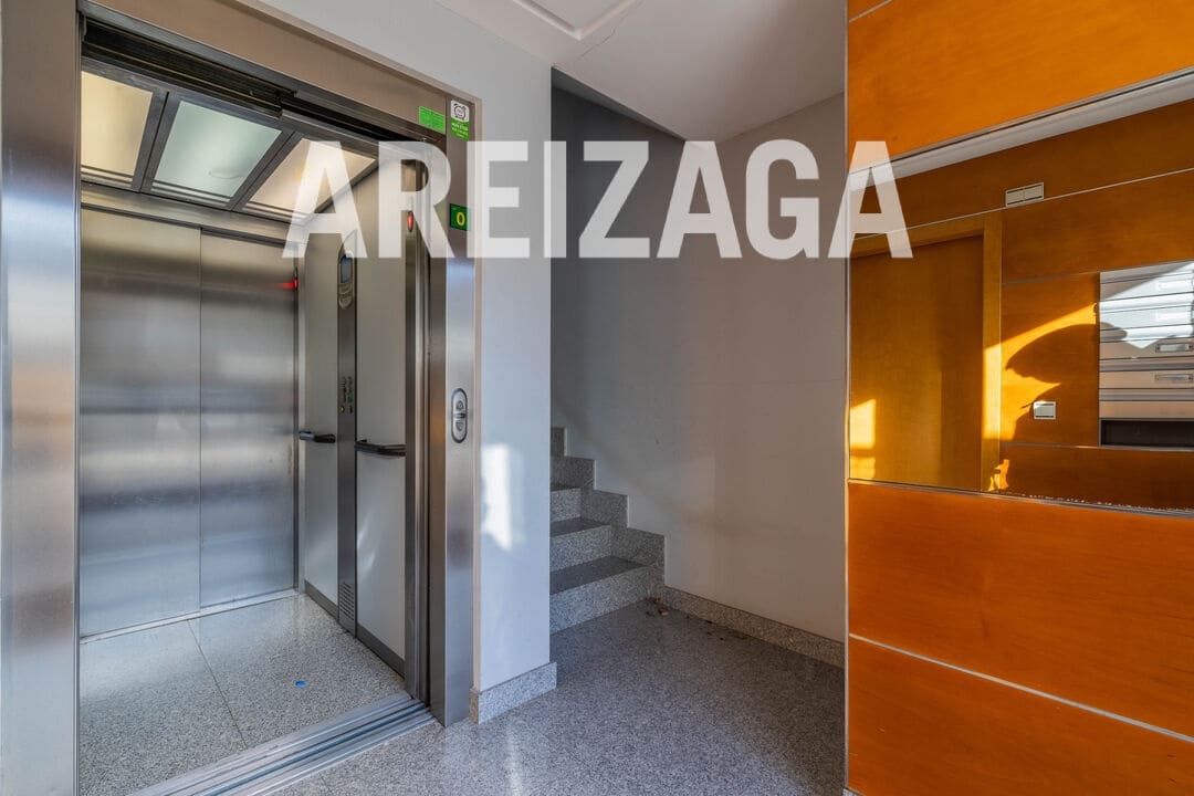 3 bedroom Flat for sale in Donostia-San Sebastian - € 830,000 (Ref: 9624073)