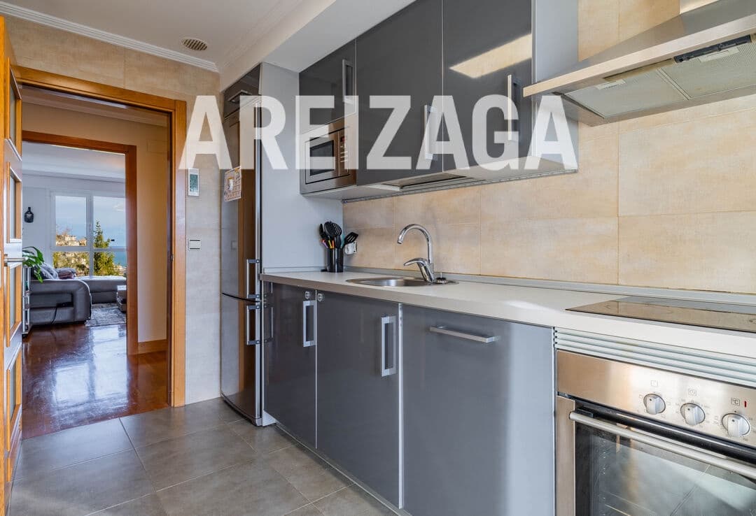 3 bedroom Flat for sale in Donostia-San Sebastian - € 830,000 (Ref: 9624073)