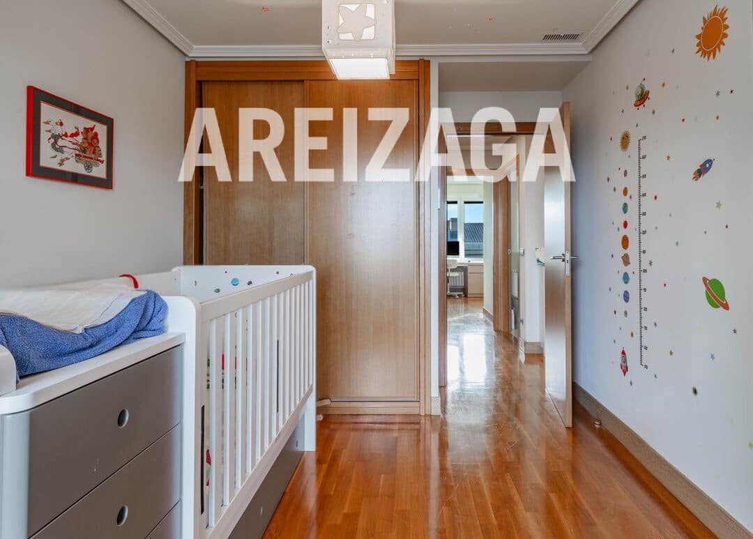 3 bedroom Flat for sale in Donostia-San Sebastian - € 830,000 (Ref: 9624073)