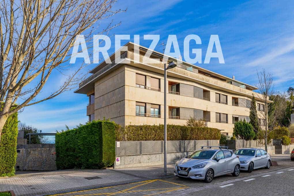 3 bedroom Flat for sale in Donostia-San Sebastian - € 830,000 (Ref: 9624073)